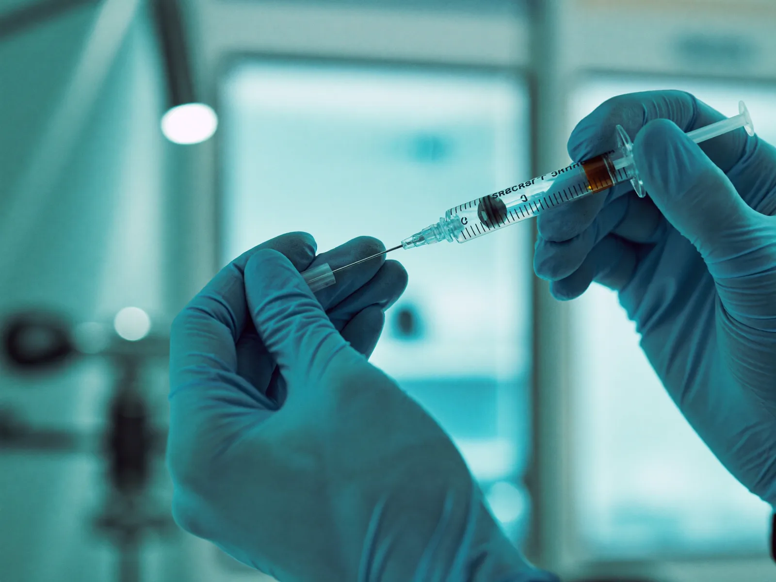 Clinician preparing a regenerative stem cell injection at German Medical Center Dubai